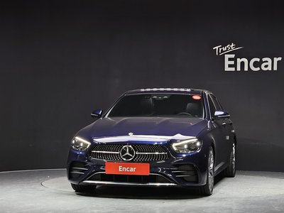 MERCEDES-BENZ E-CLASS - 2