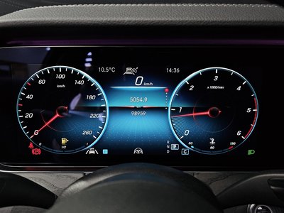 MERCEDES-BENZ E-CLASS - 8