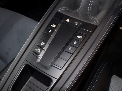 2025 Porsche 718 SPYDER — миниатюра 40