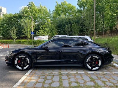 صورة 7 لـ 2025 Porsche TAYCAN