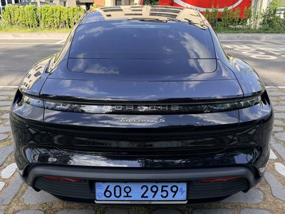 صورة 3 لـ 2025 Porsche TAYCAN