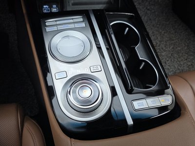 GENESIS G80 (RG3) - 9