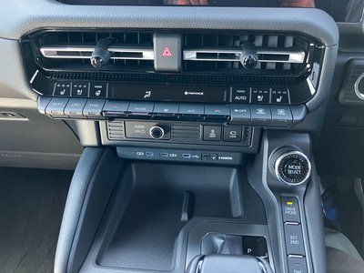 2024 Toyota LAND CRUISER 250 — миниатюра 15