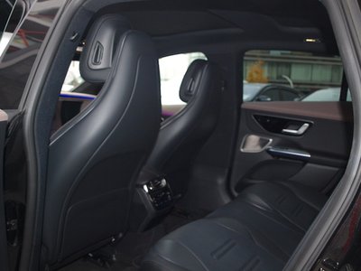 MERCEDES-BENZ EQE AMG - 9