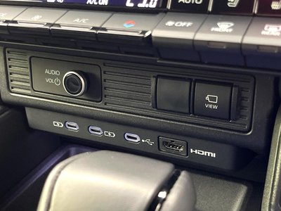 2025 Toyota LAND CRUISER 250 — миниатюра 36