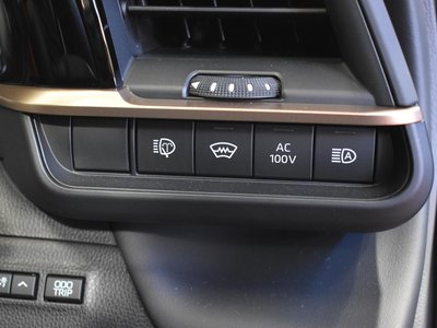 TOYOTA CROWN SPORT - 9