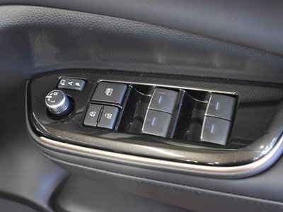 TOYOTA CROWN SPORT - 6