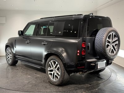 LAND ROVER DEFENDER - 9