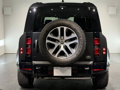 LAND ROVER DEFENDER - 8
