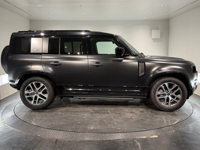 LAND ROVER DEFENDER - 6