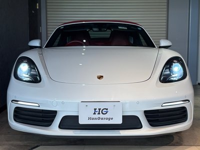 2018 Porsche 718 thumbnail 16