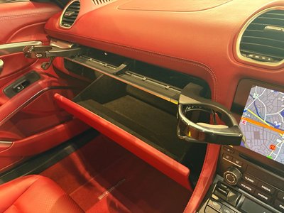 2018 Porsche 718 thumbnail 39