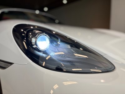 2018 Porsche 718 thumbnail 54