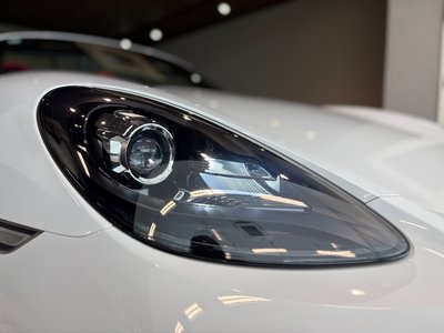 2018 Porsche 718 thumbnail 53