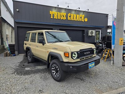 TOYOTA LAND CRUISER 70