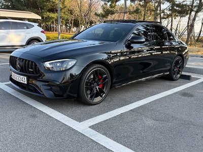 MERCEDES-BENZ E-CLASS - 1