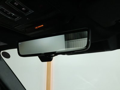 LAND ROVER DEFENDER - 6