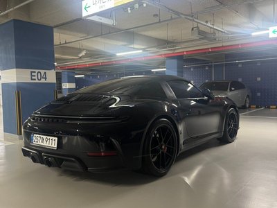 PORSCHE 911 - 4