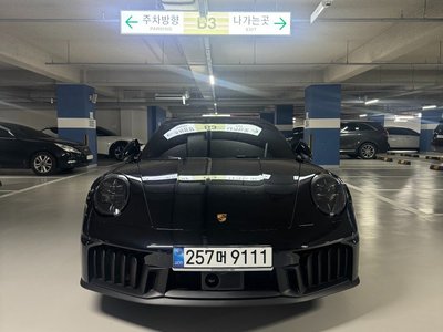 PORSCHE 911 - 8