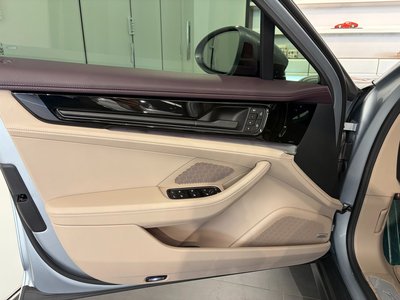 PORSCHE PANAMERA - 10