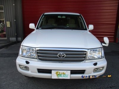 TOYOTA LAND CRUISER 100 - 2