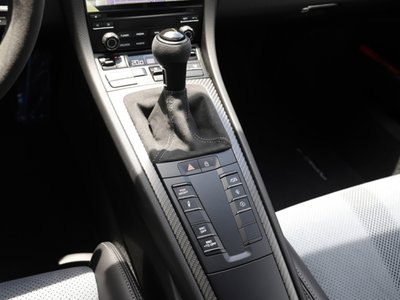 2024 Porsche 718 thumbnail 17