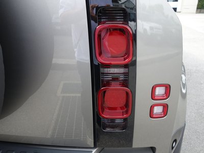 2025 LAND Rover DEFENDER 缩略图 30