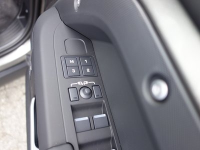 2025 LAND Rover DEFENDER 缩略图 16