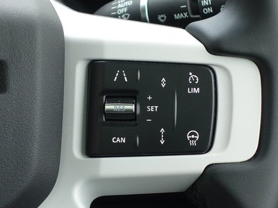 2025 LAND Rover DEFENDER 照片 8