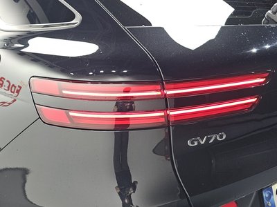 صورة 10 لـ 2021 Genesis GV70