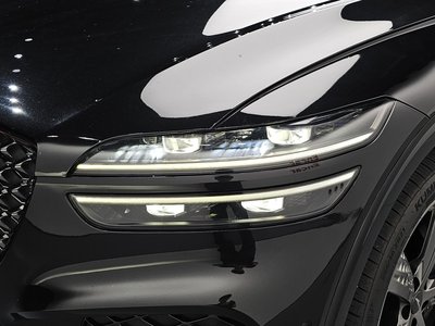 صورة 9 لـ 2021 Genesis GV70
