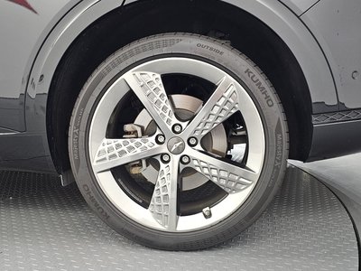 صورة 8 لـ 2021 Genesis GV70