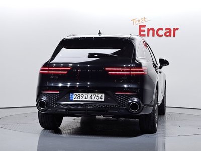 صورة 4 لـ 2021 Genesis GV70