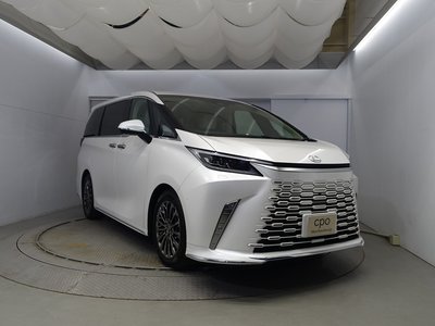 2025 Lexus LM — миниатюра 18