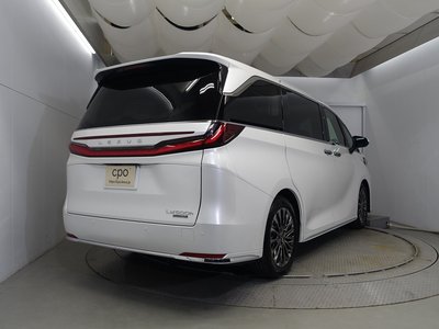 صورة 2 لـ 2025 Lexus LM