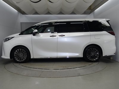 صورة 3 لـ 2025 Lexus LM