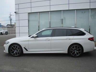 صورة 9 لـ 2024 BMW 5 SERIES TOURING