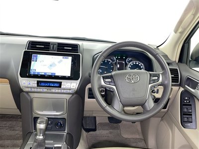 2022 Toyota LAND CRUISER PRADO — фото 9