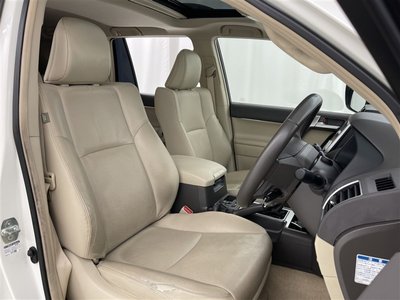 2022 Toyota LAND CRUISER PRADO 缩略图 29