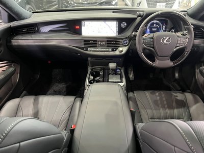 2018 Lexus LS — миниатюра 23