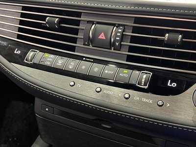 2018 Lexus LS — миниатюра 37