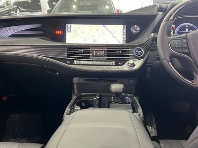 2018 Lexus LS — миниатюра 42