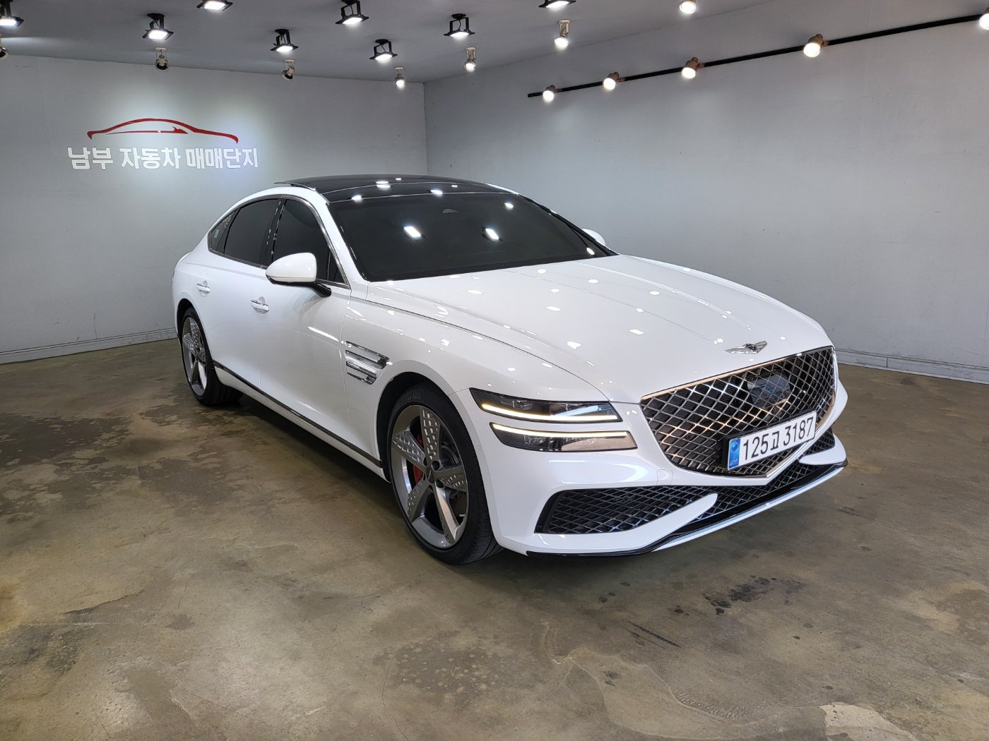 2023 Genesis G80 (RG3) — фото 1