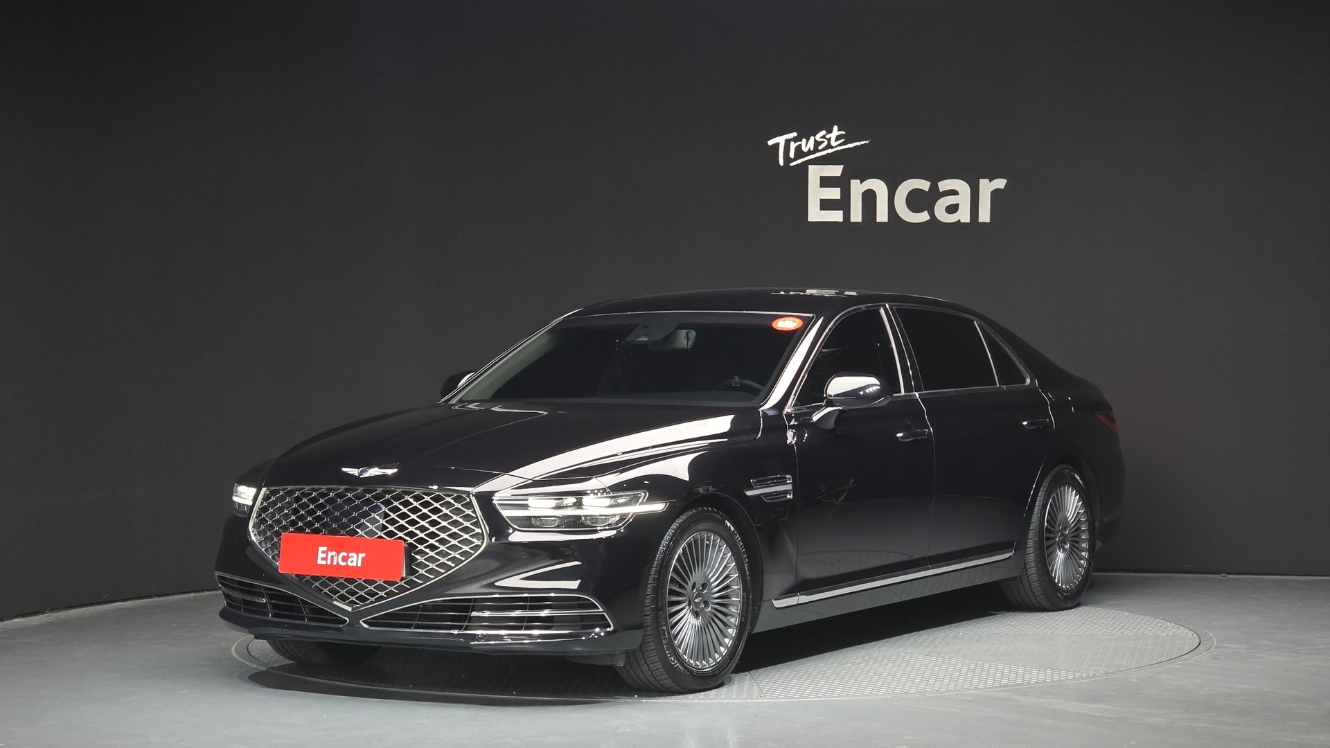 صورة 1 لـ 2019 Genesis G90