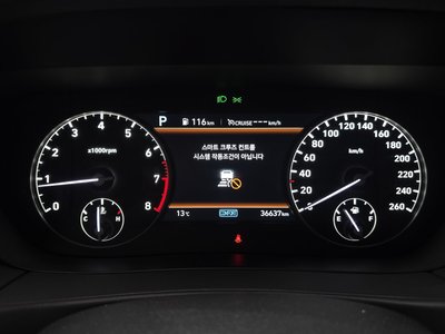 2019 Genesis G90 photo 8