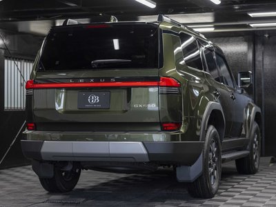 صورة 16 لـ 2026 Lexus GX