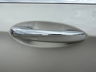 MERCEDES-BENZ E-CLASS - 9