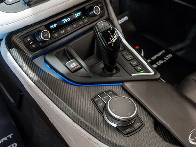 صورة مصغرة 24 لـ 2020 BMW I8