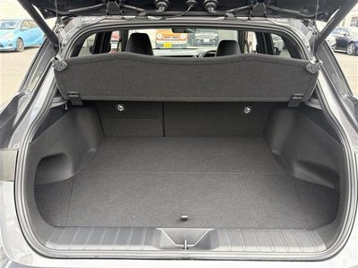 صورة مصغرة 30 لـ 2025 Lexus LBX