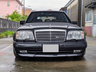 MERCEDES-BENZ E-CLASS - 2